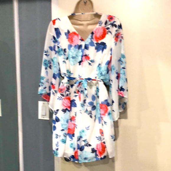 Bailey Blue Floral Romper - Picture 3 of 13